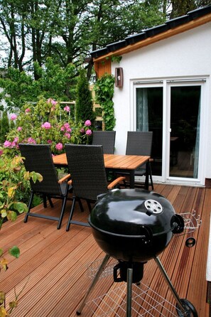 Outdoor dining - Haus Klenner by Interhome (Born)