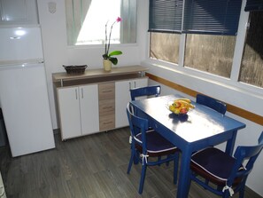 Dining - Wohnung 30m vom Meer entfernt, mit Gemeinschaftspool by Interhome (Crikvenica)