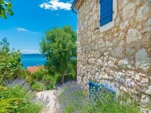 Property grounds - Ferienvilla Ivanka in Crikvenica by Interhome (Crikvenica)