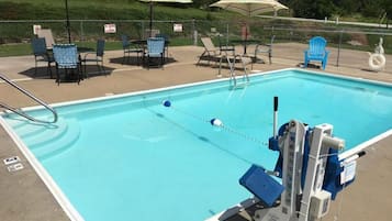 Seasonal outdoor pool