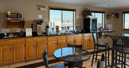 Cassville Four seasons inn & suits