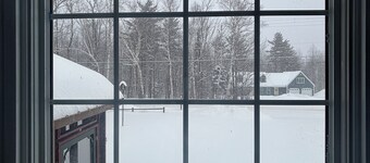 Walk to the slopes from this BMOM 3 bedroom.