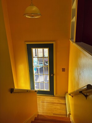 Interior - Walk to the slopes from this BMOM 3 bedroom. (Rumford)