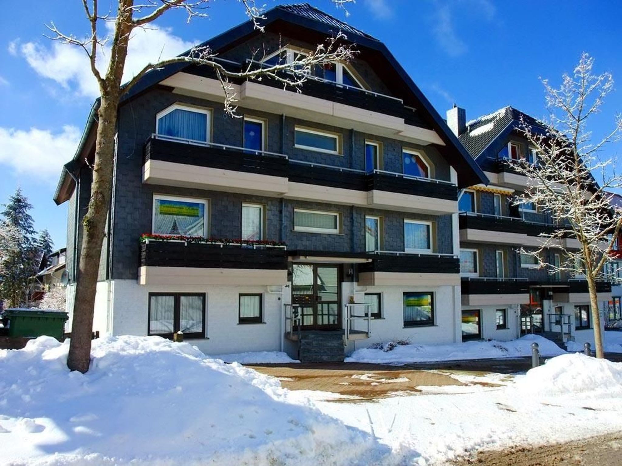 المنشأة من الخارج