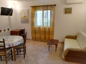 Living area - Erdgeschosswohnung mit Parkplatz by Interhome (Krk/Baška)