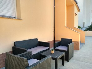 Terrace/patio - Erdgeschosswohnung mit Parkplatz by Interhome (Krk/Baška)