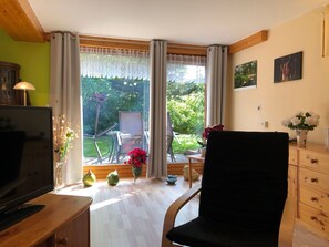 TV, DVD player - Sequoia by Interhome (Goslar)