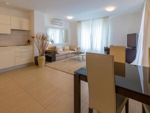TV - Golden View by Interhome (Crikvenica)