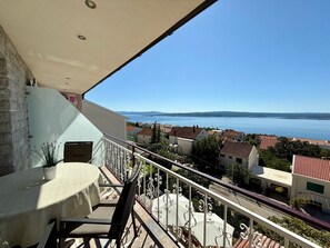 Outdoor dining - Apartment Minea by Interhome (Crikvenica)