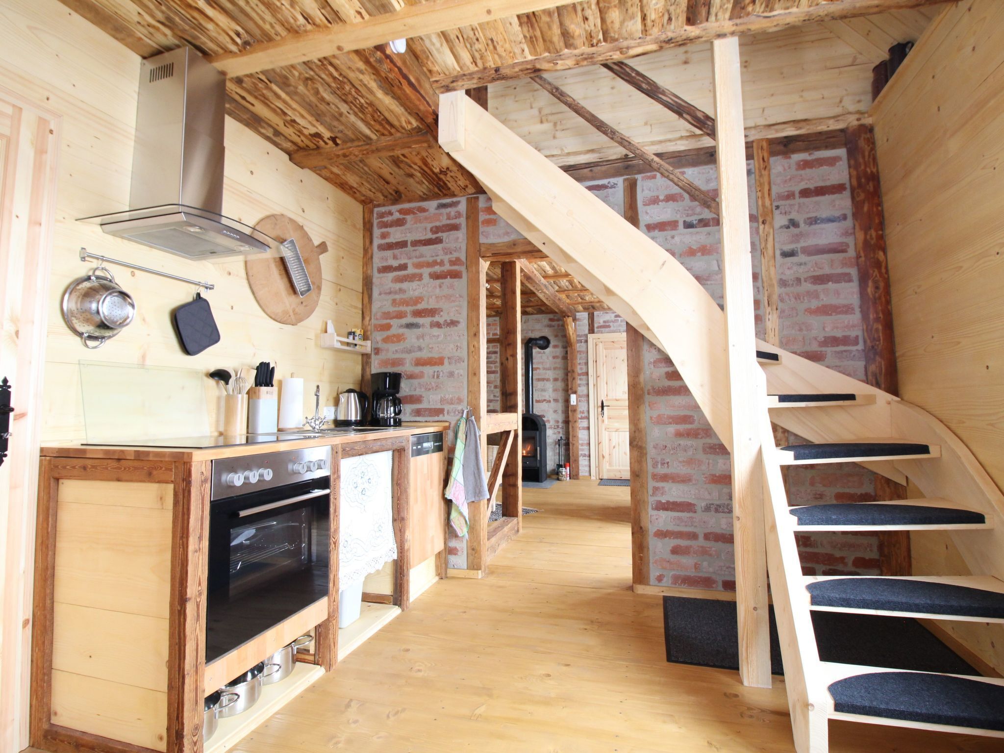 雪櫃、微波爐、焗爐、洗碗機