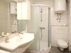 Towels - Appartement in Baška mit Eigener Terrasse by Interhome (Krk/Baška)