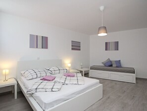 Internet - Wohnung in Baška mit Terrasse by Interhome (Krk/Baška)