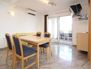 Dining - Wohnung in Baška mit Eigenem Balkon by Interhome (Krk/Baška)
