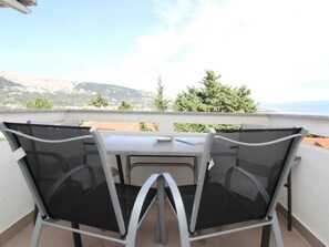 Outdoor dining - Wohnung in Baška mit Eigenem Balkon by Interhome (Krk/Baška)