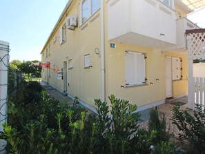 Exterior - Wohnung in Baška mit Eigenem Balkon by Interhome (Krk/Baška)