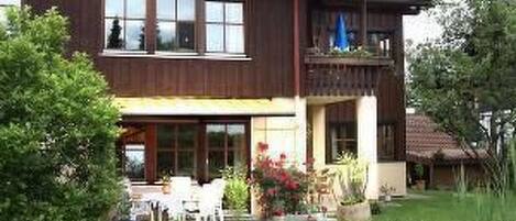 المنشأة من الخارج