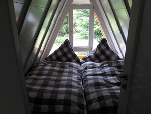 Internet - Freistehendes Nurdachaus im Ferienpark Schellbronn by Interhome (Neuhausen)