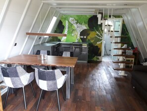 Dining - Freistehendes Nurdachaus im Ferienpark Schellbronn by Interhome (Neuhausen)