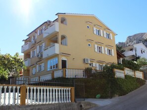 Exterior - Appartement in Baška mit Eigenem Balkon by Interhome (Krk/Baška)