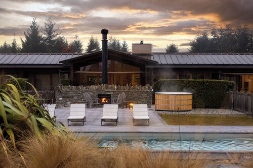 Wanaka Haven • Pool, Spa & Park-Like Grounds