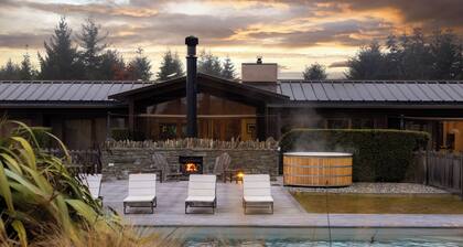 Wanaka Haven • Pool, Spa & Park-Like Grounds