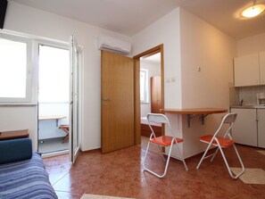 Internet - Wohnung in Baška by Interhome (Krk/Baška)