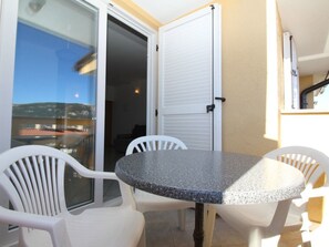 Outdoor dining - Wohnung in Baška mit Eigenem Balkon by Interhome (Krk/Baška)