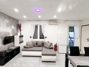 Living area - Charmante Ferienwohnung in Baška mit Eigener Terrasse by Interhome (Krk/Baška)