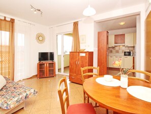Interior - in Baška mit Eigenem Balkon by Interhome (Krk/Baška)