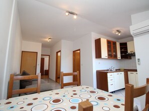 Interior - in Baška mit Eigenem Balkon by Interhome (Krk/Baška)