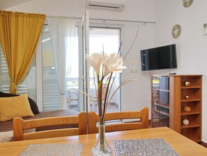 Living area - Modern eingerichtete Apartment für 4 Personen mit Meerblick by Interhome (Krk/Baška)