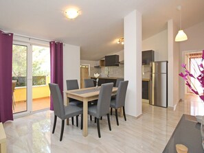 Dining - in Baška mit Eigenem Balkon by Interhome (Krk/Baška)