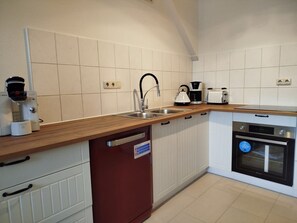 Fridge, oven, dishwasher, cookware/dishes/utensils - La Paloma by Interhome (Pirna)