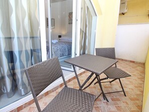Dining - Appartement in Baška mit Eigener Terrasse by Interhome (Krk/Baška)