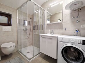 Towels - Wohnung in Crikvenica mit Terrasse und Meerblick by Interhome (Crikvenica)