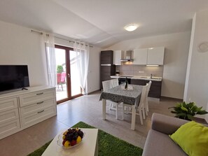 Living area - Wohnung in Crikvenica mit Terrasse und Meerblick by Interhome (Crikvenica)