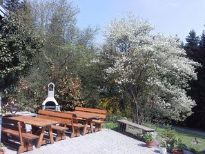 Outdoor dining - Ausgebaute Scheune by Interhome (Kollnburg)