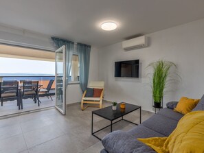 Fireplace - Modernes Apartment in Crikvenica mit Gemeinschaftspool by Interhome (Crikvenica)