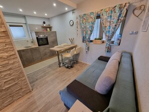 Living area - Wohnung in Crikvenica mit privatem Parkplatz by Interhome (Crikvenica)