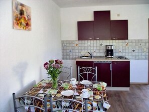 Dining - Schöne Ferienwohnung mit Garten und Grill by Interhome (Bad Schandau)