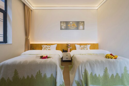 Shangri-La Chenxia Courtyard Homestay