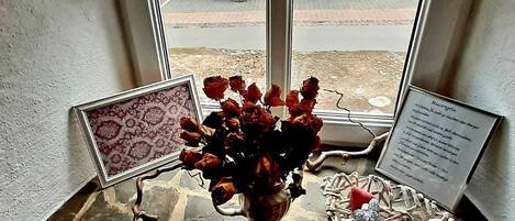 المنشأة من الداخل