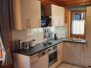 Frigorifero, microonde, forno, lavastoviglie