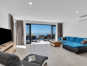 Living area - Komplex - Villa David by Interhome (Makarska)