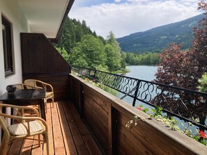 Outdoor dining - SeeBrauer Aparthotel by Interhome (Feld am See)