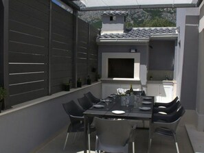 Outdoor dining - Villa Minkini by Interhome (Makarska)