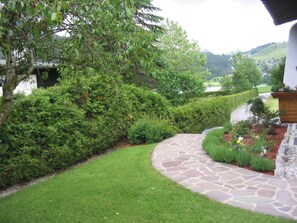 المنطقة المحيطة بالمنشأة