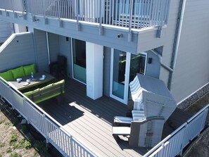 Outdoor dining - Schleivilla Kapitän James Cook2,  Löwen Dart HB8 by Interhome (Hasselberg)