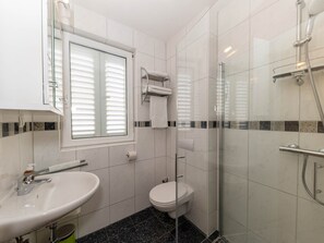 Towels - Wohnung mit großer Terasse by Interhome (Crikvenica)