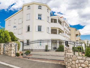 Exterior - Wohnung mit großer Terasse by Interhome (Crikvenica)